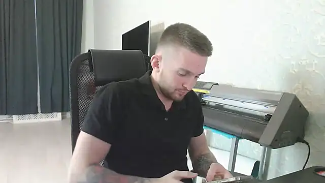 Marselle Laker online show from 11-12-25, 01:48