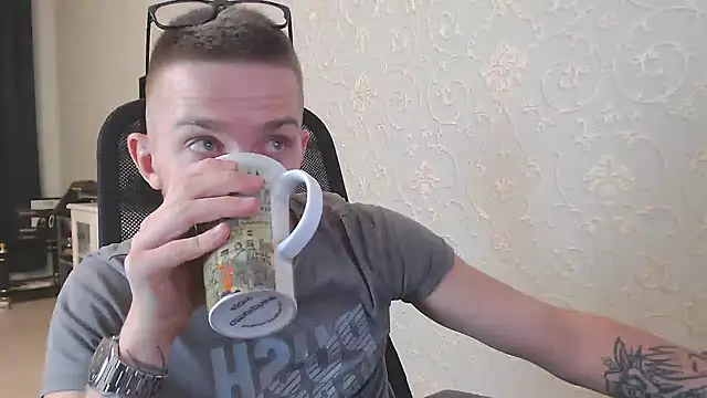 Marselle Laker online show from 12-24-24, 10:22