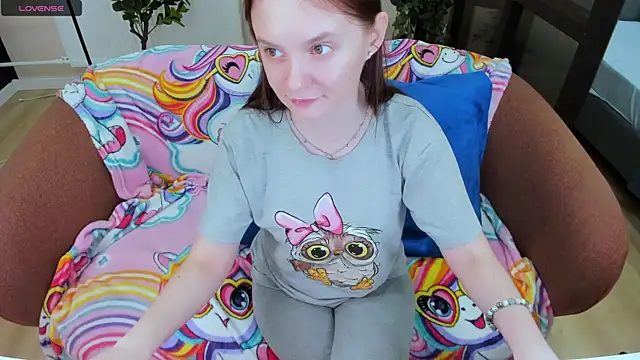 JannaVerdi  online show from 06-10-26, 06:36