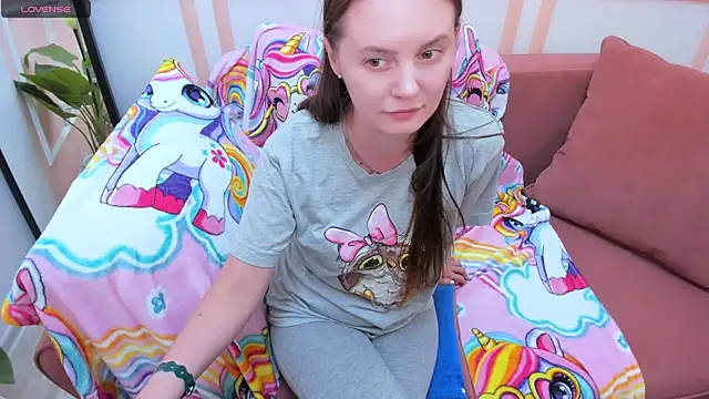 JannaVerdi  online show from 07-11-26, 06:46