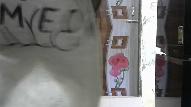 Snapshot of Bengalisexygirl chatting on 06-26-26, 06:08 Bengalisexygirl online show from 06-26-26, 06:08
