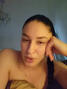 Snapshot of moniqque chatting on 07-12-26, 02:40 moniqque online show from 07-12-26, 02:40