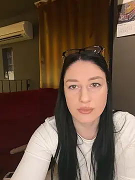 Snapshot of moniqque chatting on 12-02-25, 05:42 moniqque online show from 12-02-25, 05:42