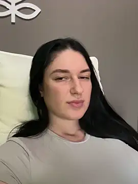 Snapshot of moniqque chatting on 10-13-25, 01:34 moniqque online show from 10-13-25, 01:34