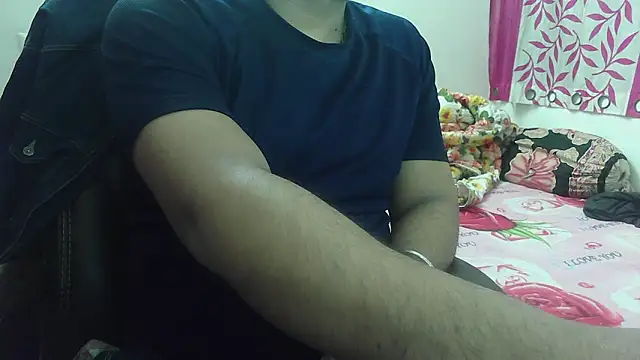 Snapshot of rentarob chatting on 02-20-25, 04:03 rentarob online show from 02-20-25, 04:03