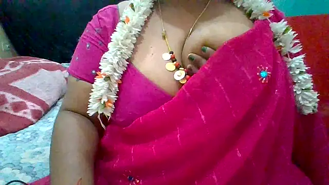 Snapshot of archanatelugu9 chatting on 02-06-25, 09:22 archanatelugu9 online show from 02-06-25, 09:22