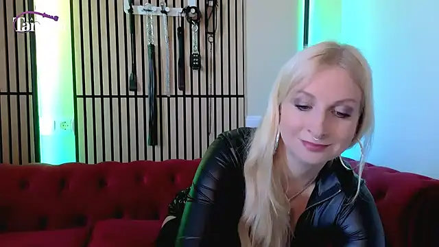 Snapshot of TARA-FUN chatting on 07-08-26, 05:02 TARA-FUN online show from 07-08-26, 05:02