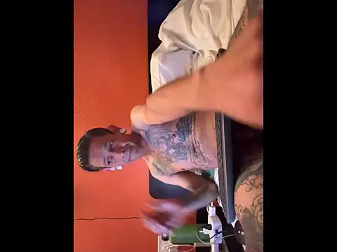 LB Living online show from 11-15-25, 09:46