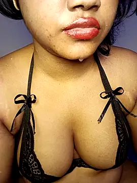 Snapshot of Hotlisa chatting on 12-01-25, 03:46 Hotlisa online show from 12-01-25, 03:46