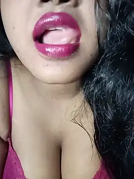 Hotlisa online show from 06-05-26, 04:17