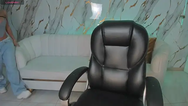 MileyCruz  online show from 04-05-26, 05:41