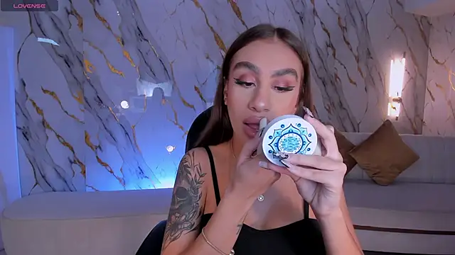 DannaCruz online show from 11-14-25, 07:28