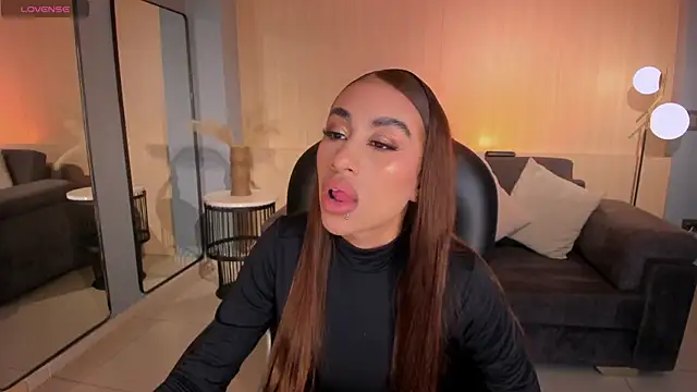 Snapshot of DannaCruz chatting on 01-16-26, 07:51 DannaCruz online show from 01-16-26, 07:51