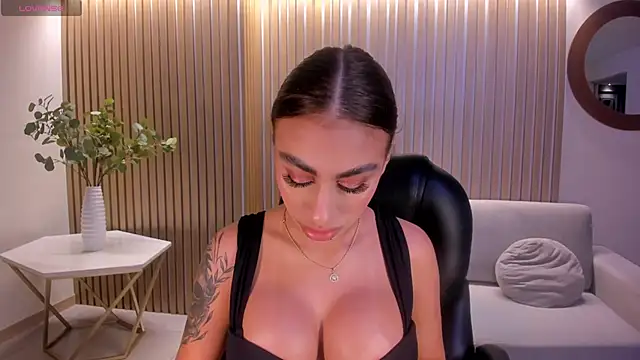 DannaCruz online show from 11-25-25, 07:14