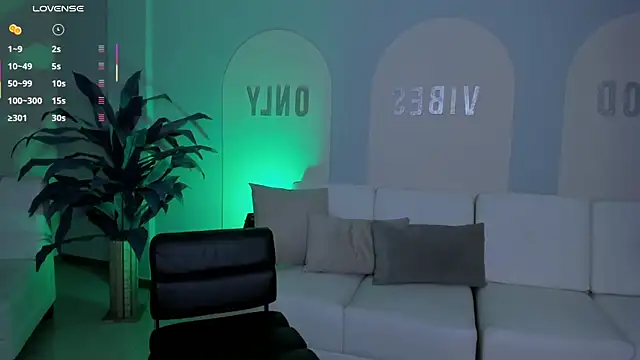 DannaCruz online show from 03-12-25, 12:20