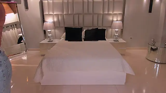 BiancaPierce online show from 11-12-25, 11:47