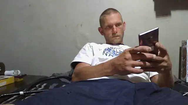 Snapshot of daddytim0 chatting on 04-12-26, 06:22 daddytim0 online show from 04-12-26, 06:22