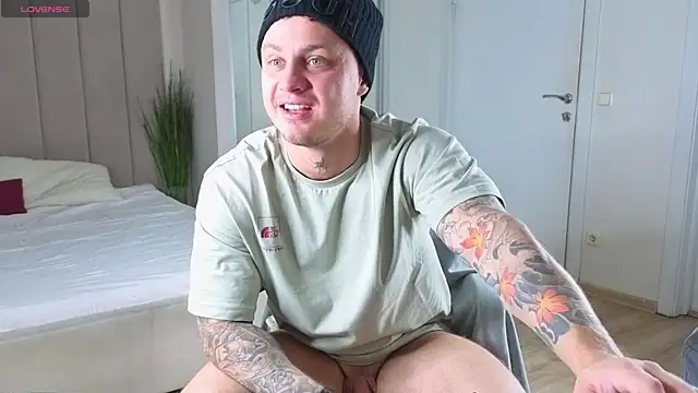 Snapshot of more__than__love chatting on 01-07-26, 05:45 more than love online show from 01-07-26, 05:45