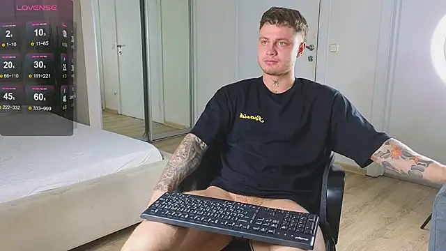 Snapshot of more__than__love chatting on 12-03-25, 05:41 more than love online show from 12-03-25, 05:41