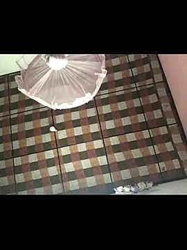 Snapshot of Naughty_soulz chatting on 10-21-25, 04:23 Naughty soulz online show from 10-21-25, 04:23