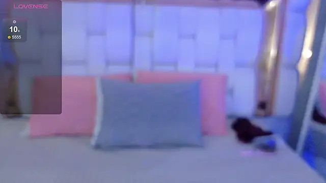 valkiria moore online show from 03-10-26, 08:02