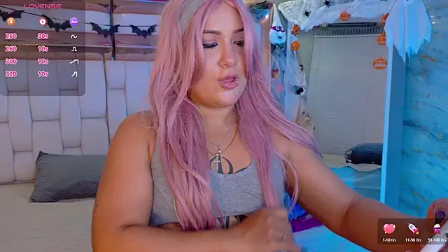 valkiria moore online show from 10-07-25, 08:10