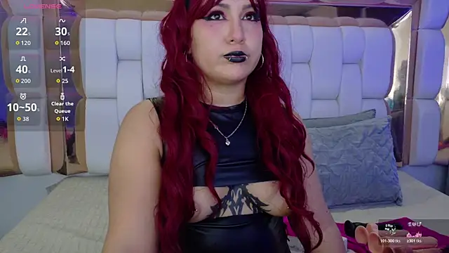 valkiria moore online show from 11-22-25, 07:35