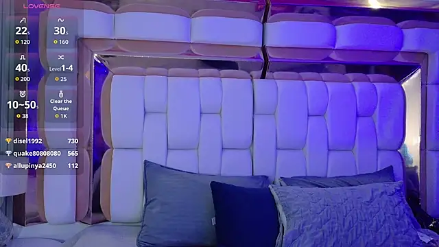 valkiria moore online show from 11-06-25, 07:51