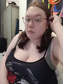 Sexycurvyemilyy online show from 07-19-26, 05:42