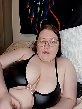 Sexycurvyemilyy online show from 03-22-26, 08:32