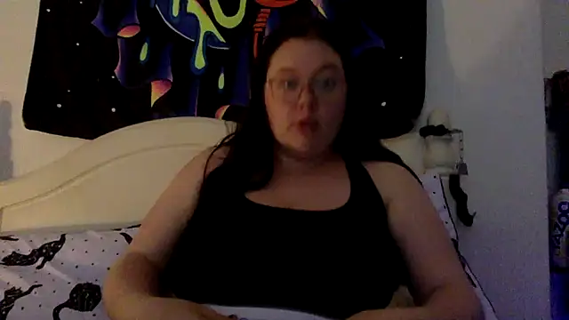 Snapshot of Sexycurvyemilyy chatting on 09-12-25, 10:09 Sexycurvyemilyy online show from 09-12-25, 10:09