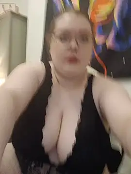 Sexycurvyemilyy online show from 06-19-26, 09:31