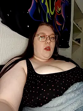 Snapshot of Sexycurvyemilyy chatting on 02-27-26, 09:47 Sexycurvyemilyy online show from 02-27-26, 09:47