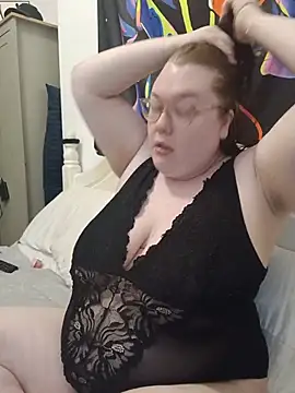 Sexycurvyemilyy online show from 07-25-26, 10:27