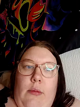 Snapshot of Sexycurvyemilyy chatting on 02-28-26, 09:47 Sexycurvyemilyy online show from 02-28-26, 09:47