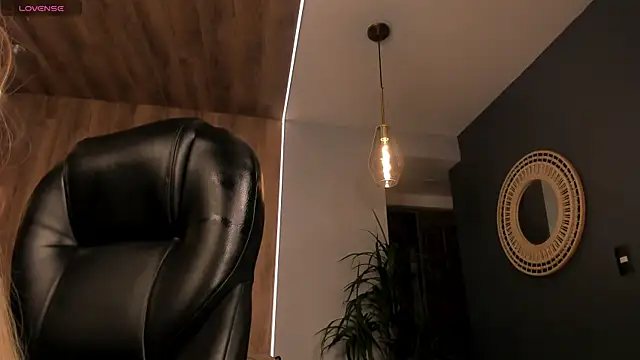 SophiePalmer online show from 01-18-26, 10:18