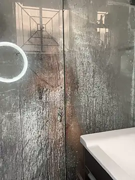 Selena G69 online show from 12-19-25, 05:37