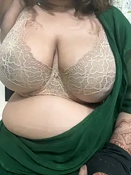 Sexybomb33 online show from 02-08-26, 10:18