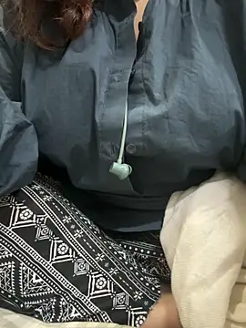 Sexybomb33 online show from 12-02-25, 02:08