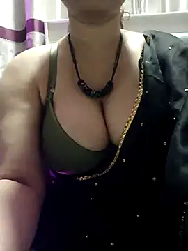 Sexybomb33 online show from 03-18-25, 10:58