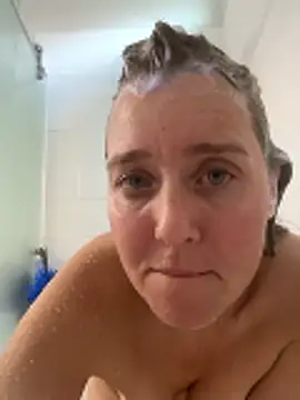 SkyelarSommer online show from 10-30-25, 05:54