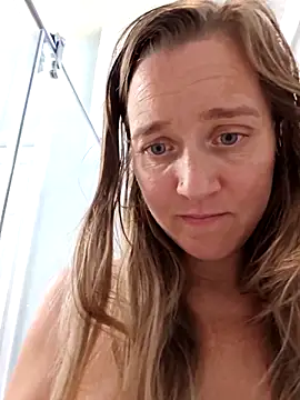 SkyelarSommer online show from 11-14-25, 03:59