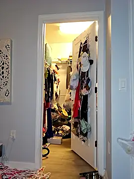 SkyelarSommer online show from 01-13-26, 06:06