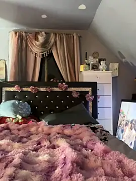 DominiqueX0 online show from 04-10-26, 04:19