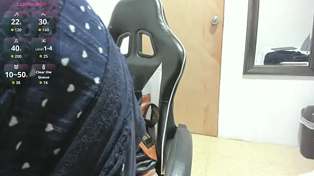 victoria  milf  online show from 12-19-25, 08:33