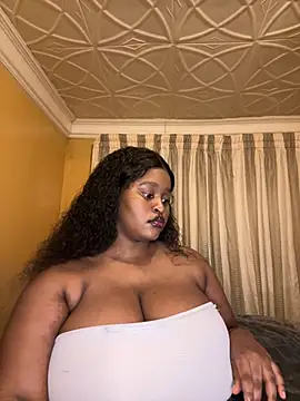 KnockoutBestie online show from 04-18-26, 07:07