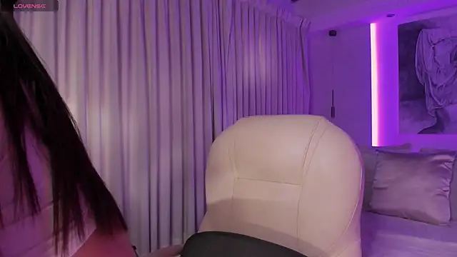 nathalie rivers online show from 12-01-25, 11:22