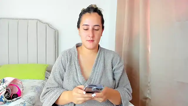 Hanna86 online show from 10-23-25, 05:00