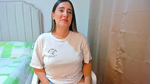 Hanna86 online show from 09-15-25, 02:01