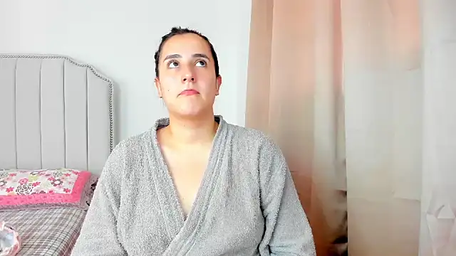 Hanna86 online show from 11-21-25, 04:50